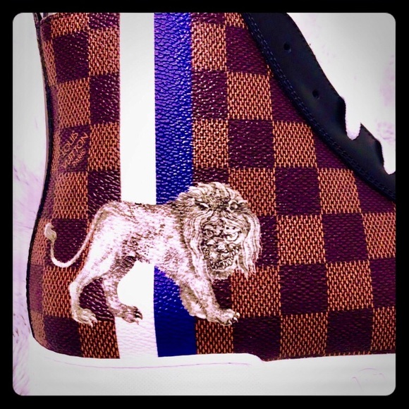 Louis Vuitton Other - 🔥NEW🔥LOUIS VUITTON🔥 RARE Lion Chapman Sneakers